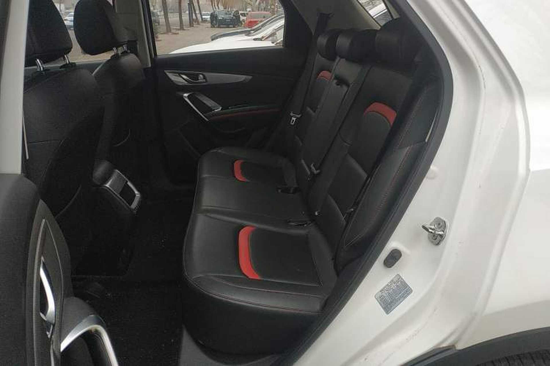 Used CHANGAN CS55 2019 1.5T Manual Colorful Model China VI Standard Left Rear Seat