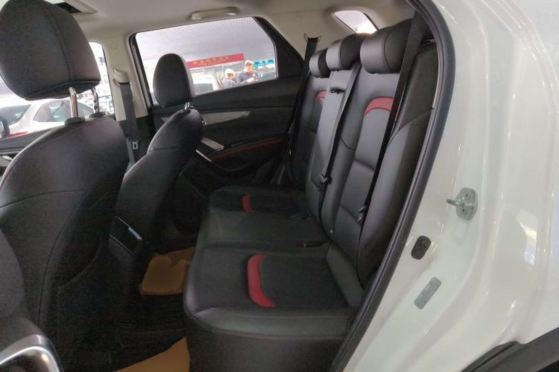 Used CHANGAN CS55 2019 1.5T Automatic Colorful Edition China VI Standard Left Rear Seat