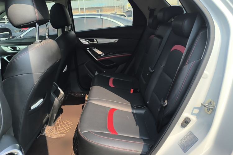 Used CHANGAN CS55 2019 1.5T Manual Colorful Model China VI Standard Left Rear Seat