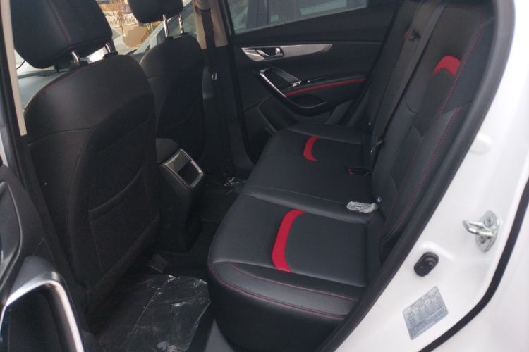 Used CHANGAN CS55 2019 1.5T Manual Colorful Model China VI Standard Left Rear Seat