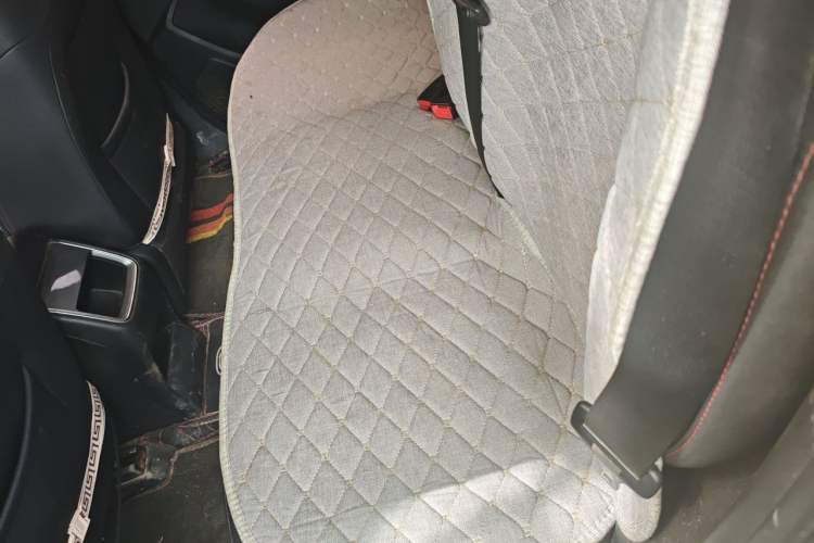 Used CHANGAN CS55 2019 1.5T Manual Colorful Model China VI Standard Left Rear Seat