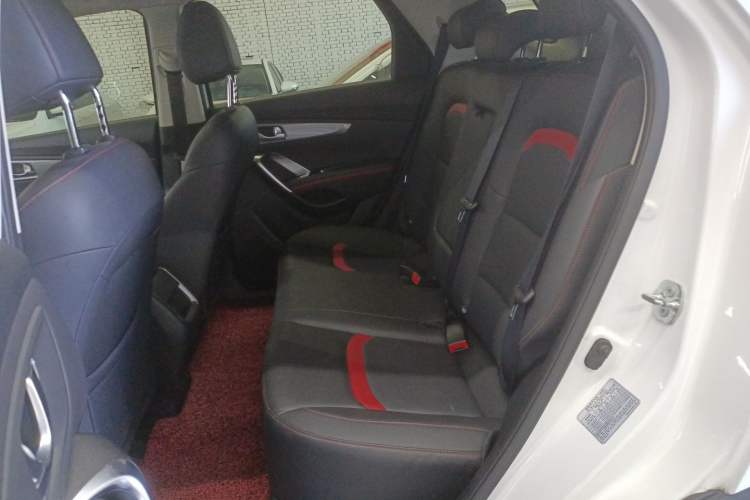 Used CHANGAN CS55 2019 1.5T Automatic Colorful Edition China VI Standard Left Rear Seat