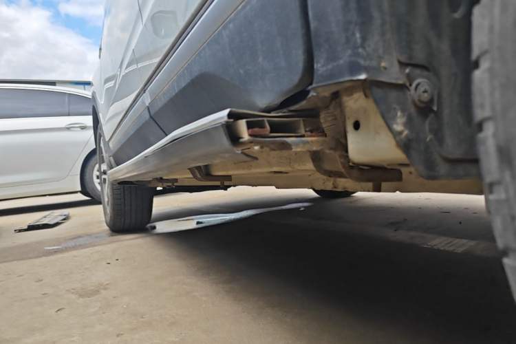 Used CHANGAN CS55 2019 1.5T Automatic Colorful Edition China VI Standard Left Side Sill