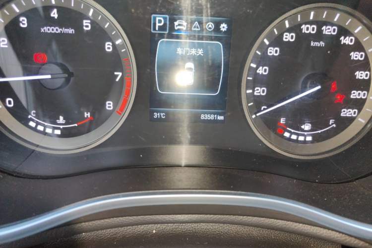 Used CHANGAN CS55 2019 1.5T Automatic Colorful Edition China VI Standard Odometer Close Up