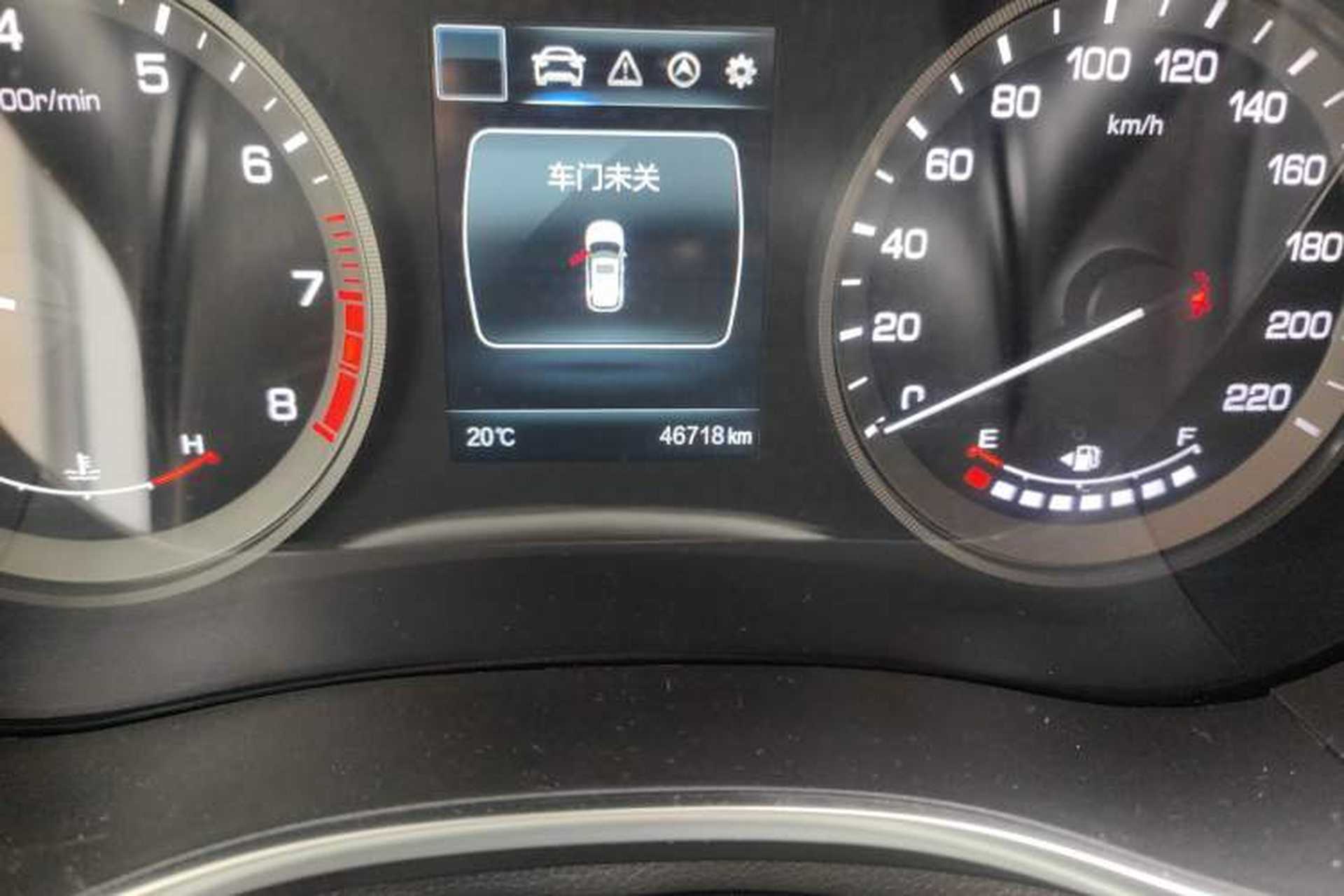 Used CHANGAN CS55 2019 1.5T Manual Colorful Model China VI Standard Odometer Close Up