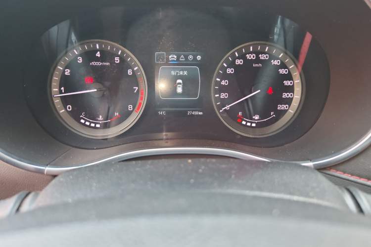 Used CHANGAN CS55 2019 1.5T Manual Colorful Model China VI Standard Odometer Close Up