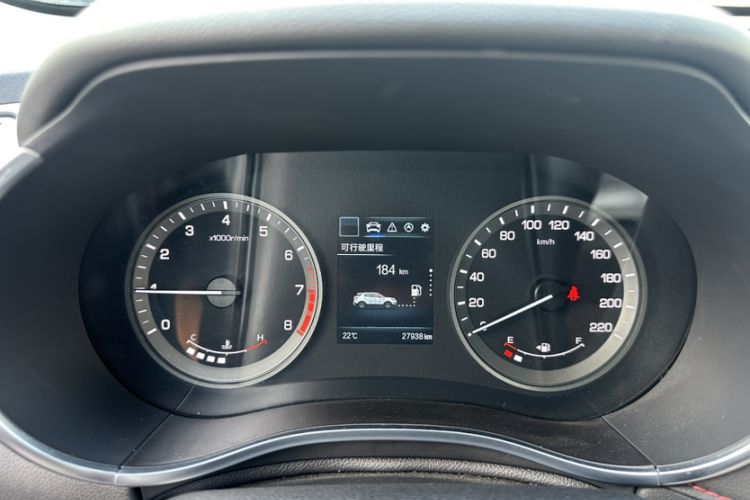 Used CHANGAN CS55 2019 1.5T Manual Colorful Model China VI Standard Odometer Close Up