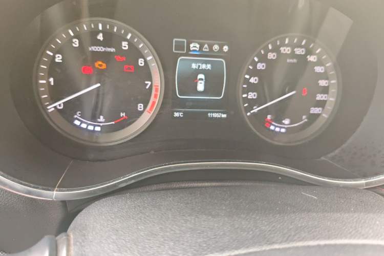 Used CHANGAN CS55 2019 1.5T Manual Colorful Model China VI Standard Odometer Close Up