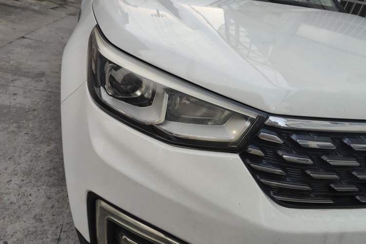 Used CHANGAN CS55 2019 1.5T Automatic Colorful Edition China VI Standard Right Front Headlight