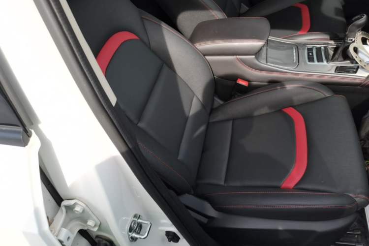 Used CHANGAN CS55 2019 1.5T Manual Colorful Model China VI Standard Right Front Seat