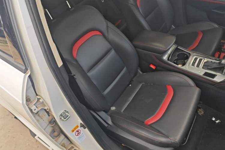 Used CHANGAN CS55 2019 1.5T Automatic Colorful Edition China VI Standard Right Front Seat