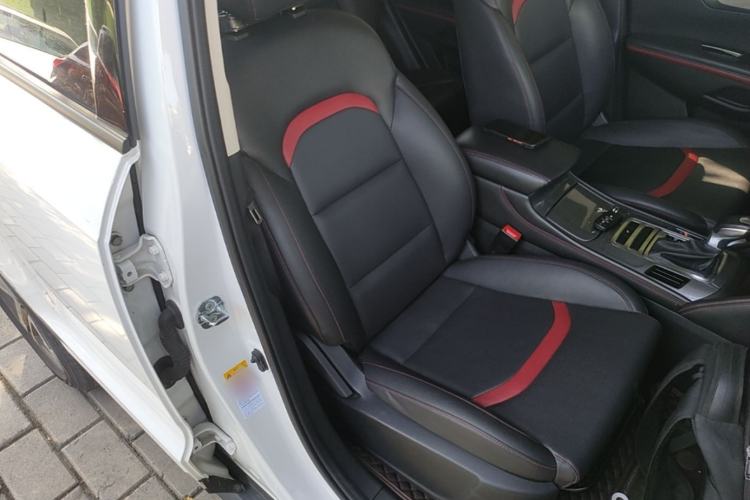 Used CHANGAN CS55 2019 1.5T Automatic Colorful Edition China VI Standard Right Front Seat