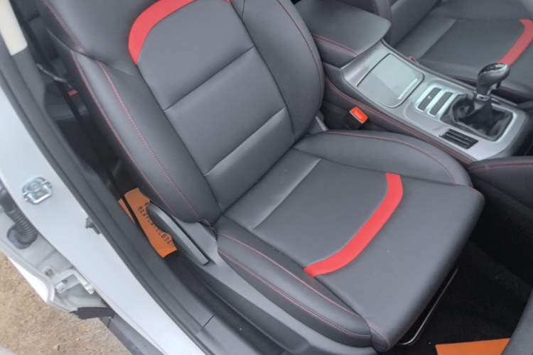 Used CHANGAN CS55 2019 1.5T Manual Colorful Model China VI Standard Right Front Seat