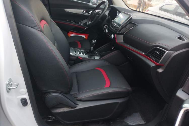 Used CHANGAN CS55 2019 1.5T Manual Colorful Model China VI Standard Right Front Seat
