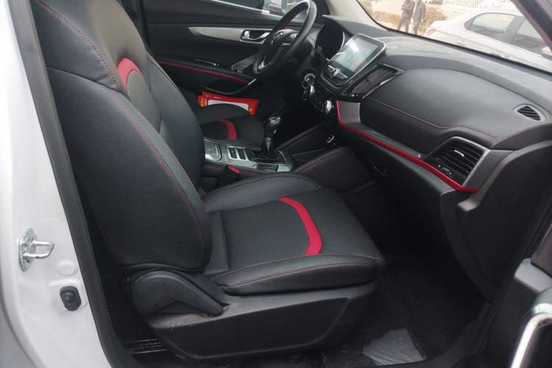 Used CHANGAN CS55 2019 1.5T Manual Colorful Model China VI Standard Right Front Seat
