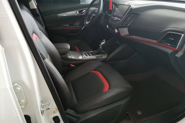 Used CHANGAN CS55 2019 1.5T Automatic Colorful Edition China VI Standard Right Front Seat