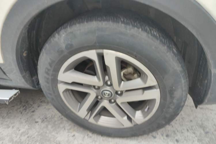 Used CHANGAN CS55 2019 1.5T Automatic Colorful Edition China VI Standard Right Front Wheel Hub