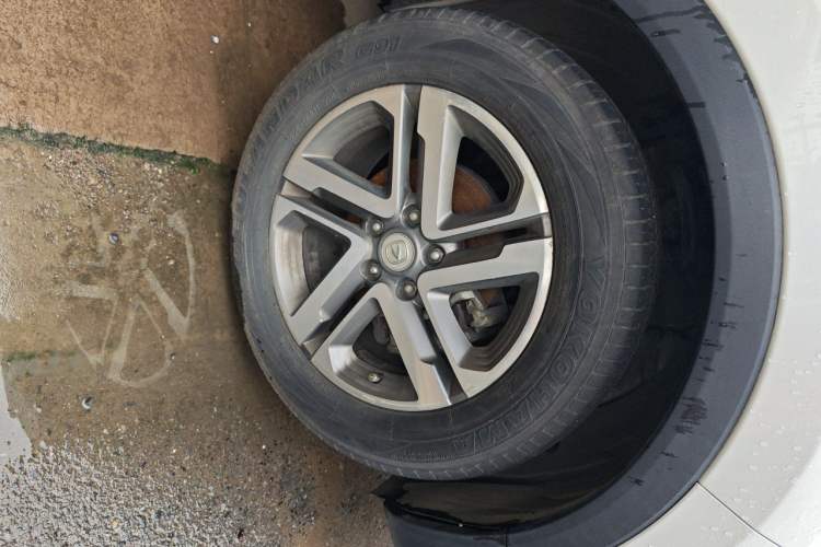 Used CHANGAN CS55 2019 1.5T Automatic Colorful Edition China VI Standard Right Front Wheel Hub
