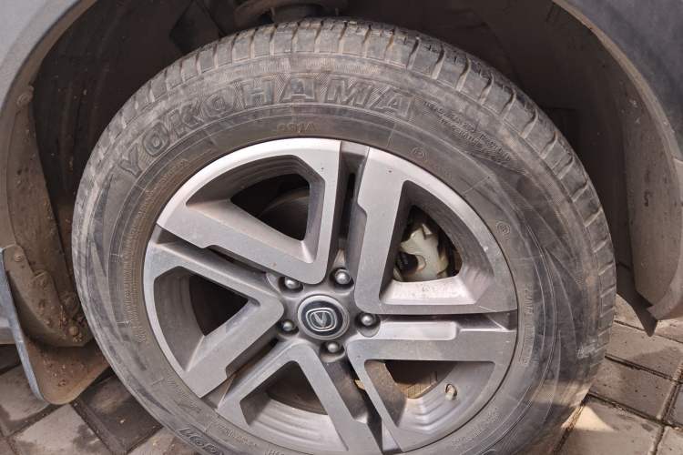 Used CHANGAN CS55 2019 1.5T Manual Colorful Model China VI Standard Right Front Wheel Hub