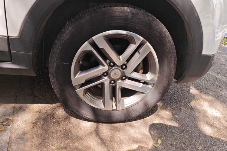 Used CHANGAN CS55 2019 1.5T Manual Colorful Model China VI Standard Right Front Wheel Hub