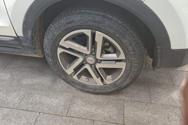 Used CHANGAN CS55 2019 1.5T Manual Colorful Model China VI Standard Right Front Wheel Hub