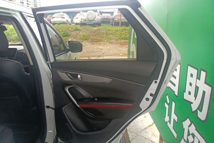Used CHANGAN CS55 2019 1.5T Automatic Xuan Dong Model China VI Standard Right Rear Door Interior