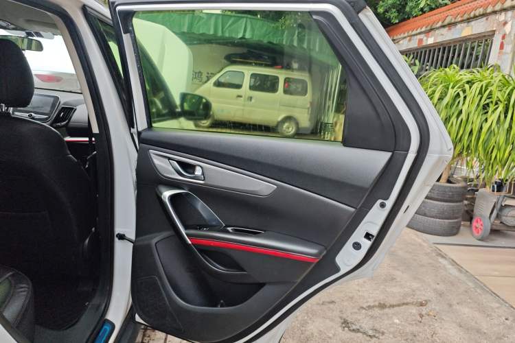 Used CHANGAN CS55 2019 1.5T Automatic Xuan Dong Model China VI Standard Right Rear Door Interior