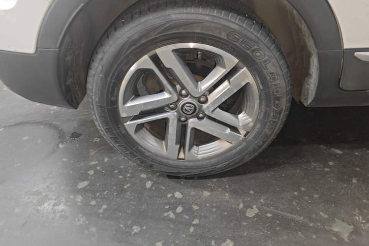 Used CHANGAN CS55 2019 1.5T Manual Colorful Model China VI Standard Right Rear Wheel Hub