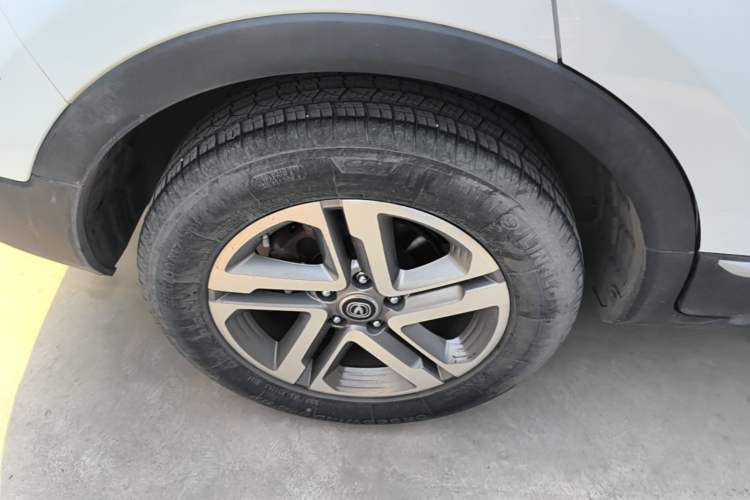 Used CHANGAN CS55 2019 1.5T Manual Colorful Model China VI Standard Right Rear Wheel Hub