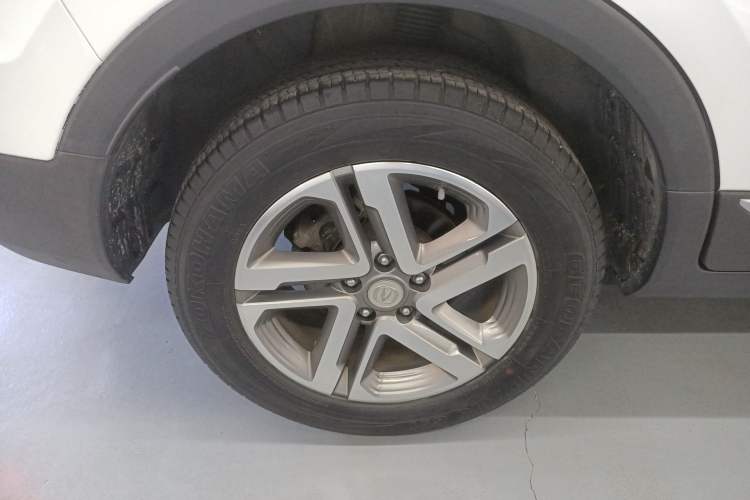 Used CHANGAN CS55 2019 1.5T Automatic Colorful Edition China VI Standard Right Rear Wheel Hub