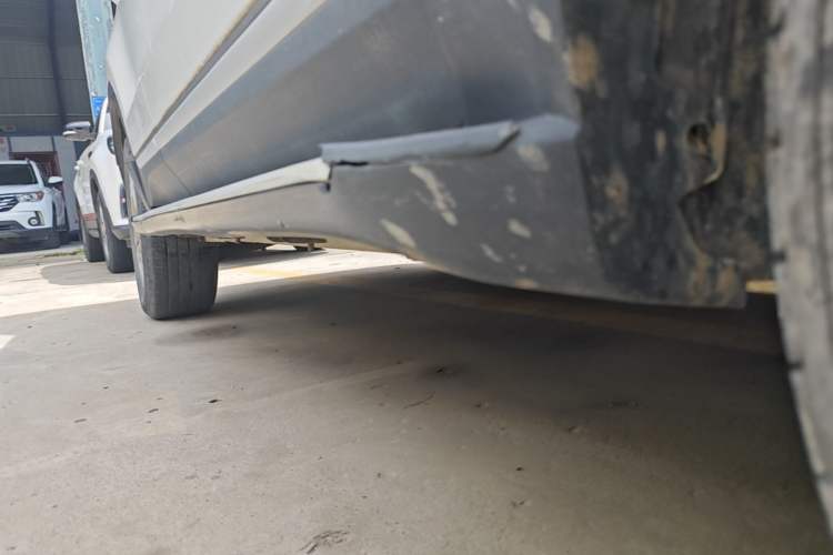 Used CHANGAN CS55 2019 1.5T Automatic Colorful Edition China VI Standard Right Side Sill