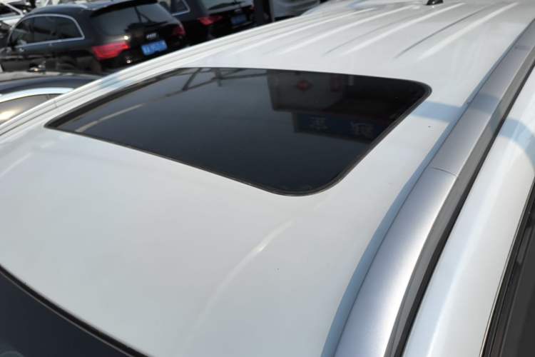 Used CHANGAN CS55 2019 1.5T Manual Colorful Model China VI Standard Roof