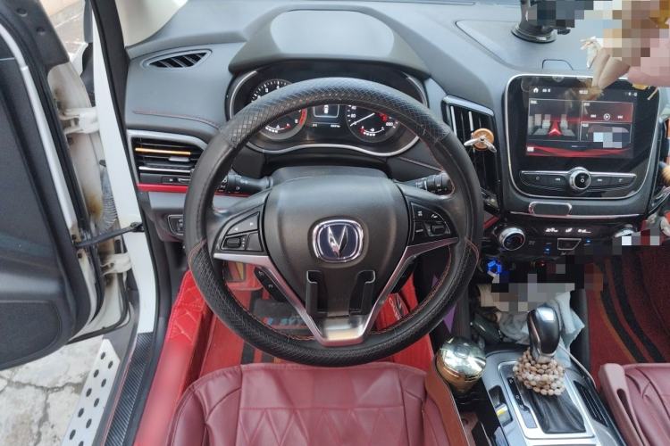 Used CHANGAN CS55 2019 1.5T Automatic Colorful Edition China VI Standard Steering Wheel