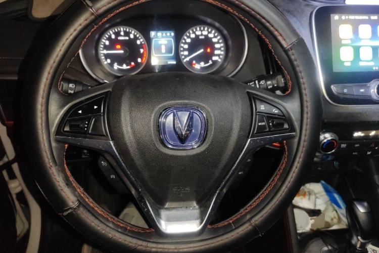 Used CHANGAN CS55 2019 1.5T Automatic Colorful Edition China VI Standard Steering Wheel