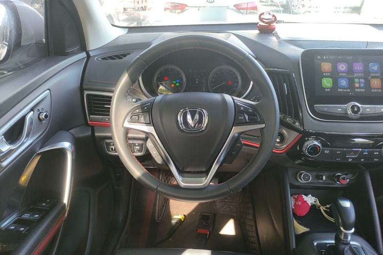 Used CHANGAN CS55 2019 1.5T Automatic Colorful Edition China VI Standard Steering Wheel