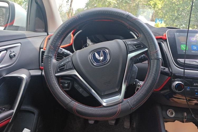 Used CHANGAN CS55 2019 1.5T Manual Colorful Model China VI Standard Steering Wheel