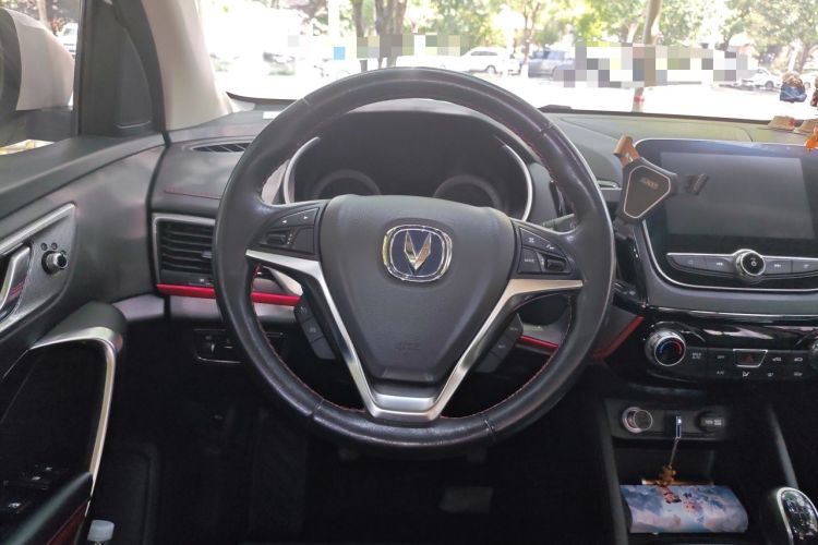 Used CHANGAN CS55 2019 1.5T Manual Colorful Model China VI Standard Steering Wheel