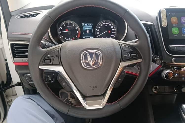 Used CHANGAN CS55 2019 1.5T Automatic Colorful Edition China VI Standard Steering Wheel