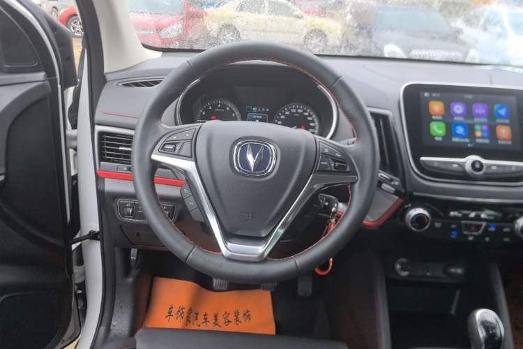 Used CHANGAN CS55 2019 1.5T Manual Colorful Model China VI Standard Steering Wheel