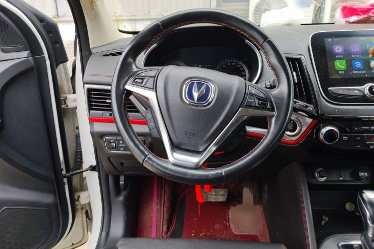 Used CHANGAN CS55 2019 1.5T Automatic Colorful Edition China VI Standard Steering Wheel