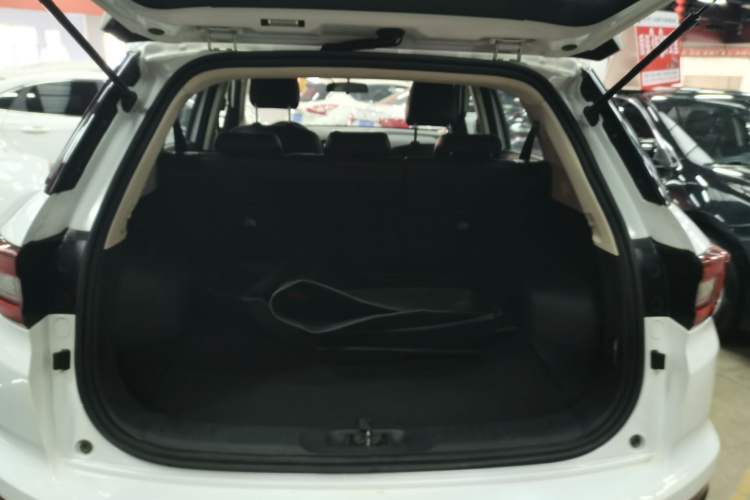 Used CHANGAN CS55 2019 1.5T Automatic Colorful Edition China VI Standard Trunk