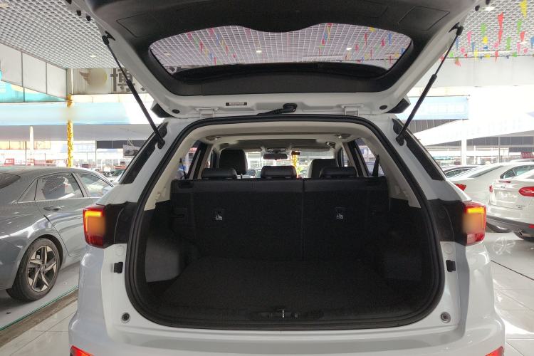 Used CHANGAN CS55 2019 1.5T Automatic Colorful Edition China VI Standard Trunk