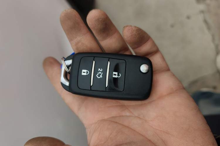 Used CHANGAN CS55 2019 1.5T Manual Colorful Model China VI Standard Vehicle Key