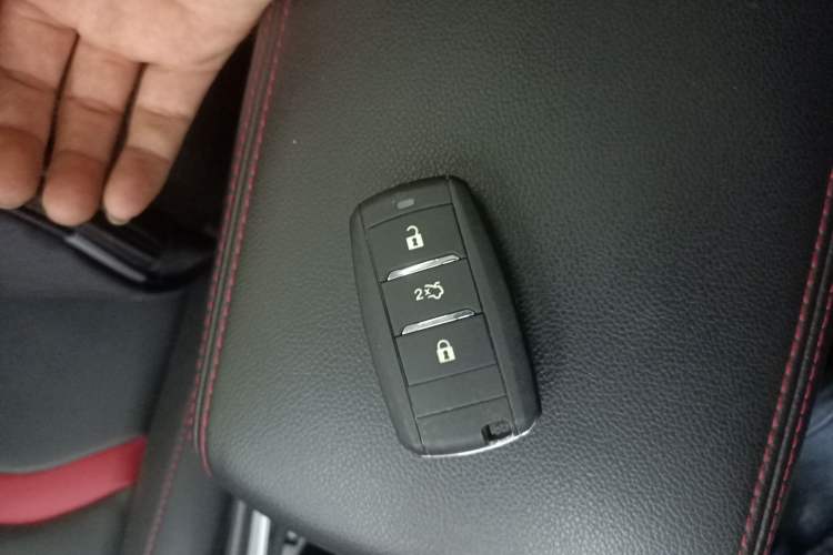 Used CHANGAN CS55 2019 1.5T Automatic Colorful Edition China VI Standard Vehicle Key