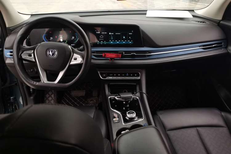 Used CHANGAN CS55 Electric Version 2020 Standard Range Smart Enjoyment Version Center Console