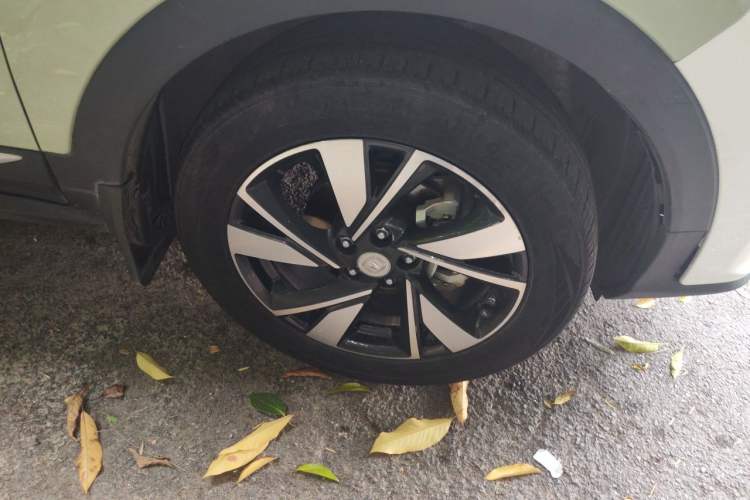 Used CHANGAN CS55 Electric Version 2020 Standard Range Smart Enjoyment Version Right Front Wheel Hub