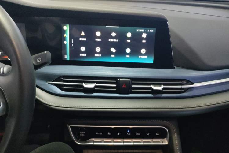 Used CHANGAN CS55 Electric Version 2020 Ultra-Long Range Smart Enjoyment Edition Audio And AC Panel