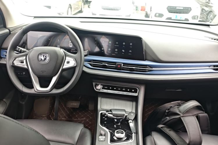 Used CHANGAN CS55 Electric Version 2020 Standard Range Smart Enjoyment Version Center Console