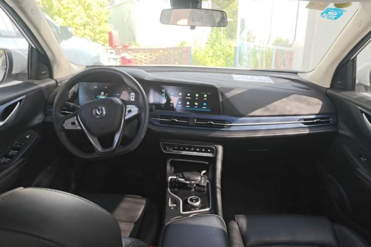 Used CHANGAN CS55 Electric Version 2020 Ultra-Long Range Luxury Edition Center Console