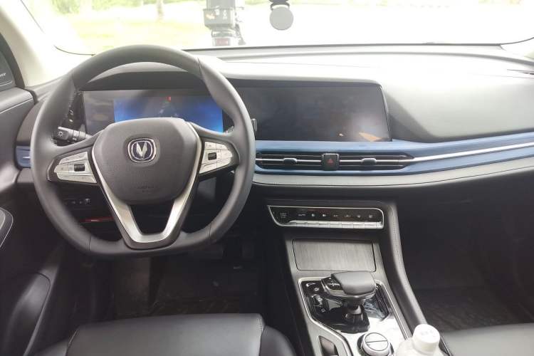 Used CHANGAN CS55 Electric Version 2020 Ultra-Long Range Luxury Edition Center Console